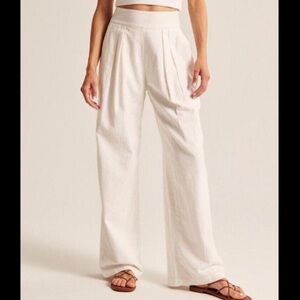 ABERCROMBIE & FITCH- white linen pleated pant